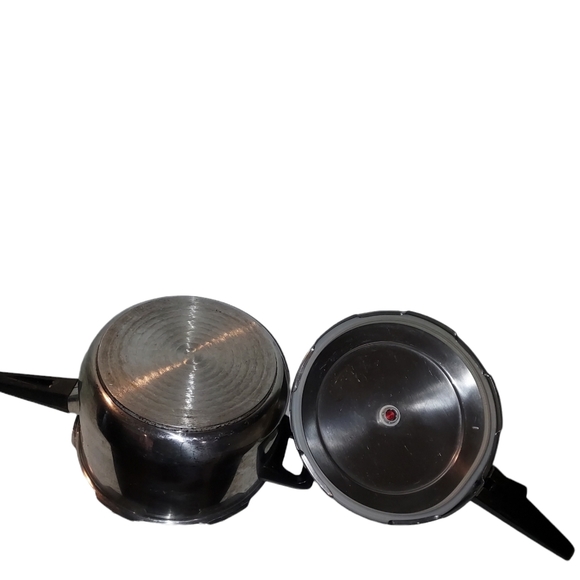 wmf Perfect Pressure Cooker 5 Quart Made In Germany. (0706) - Picture 3 of 3